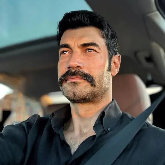 Birce Akalay Esi Kim Murat Unalmis