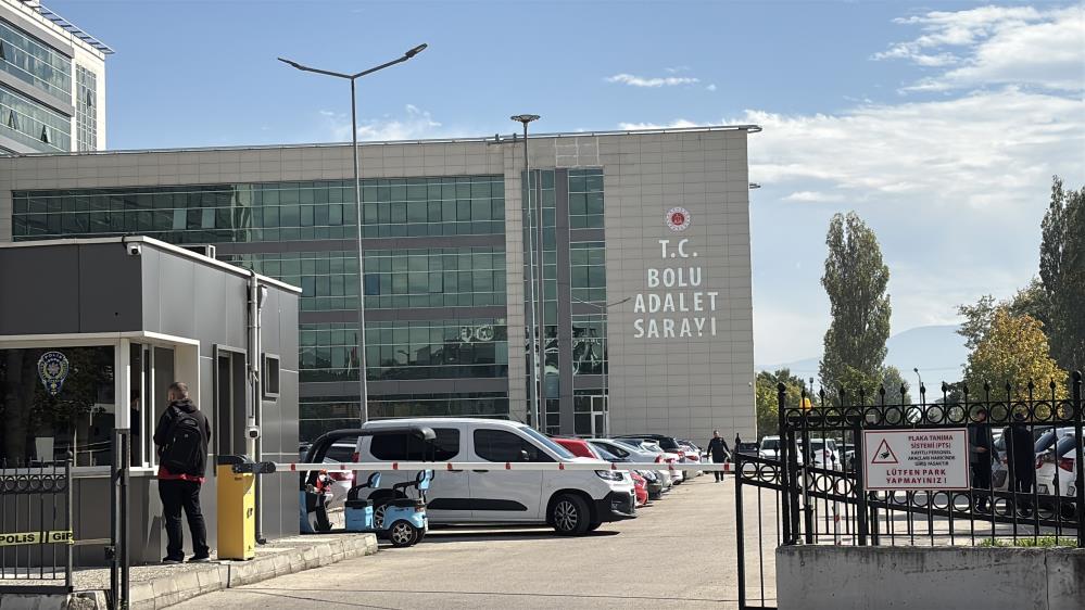 Bolu Belediye Başkanı Tanju Özcan’ın Yabancı Uyruklulara Yönelik Aldığı Kararlar Nedeniyle “Nefret Ve Ayrımcılık” Suçlamasıyla Yargılandığı Dava, Usul Eksiklikleri Gerekçesiyle 24 Nisan 2026 Tarihine Ertelen ( (4)