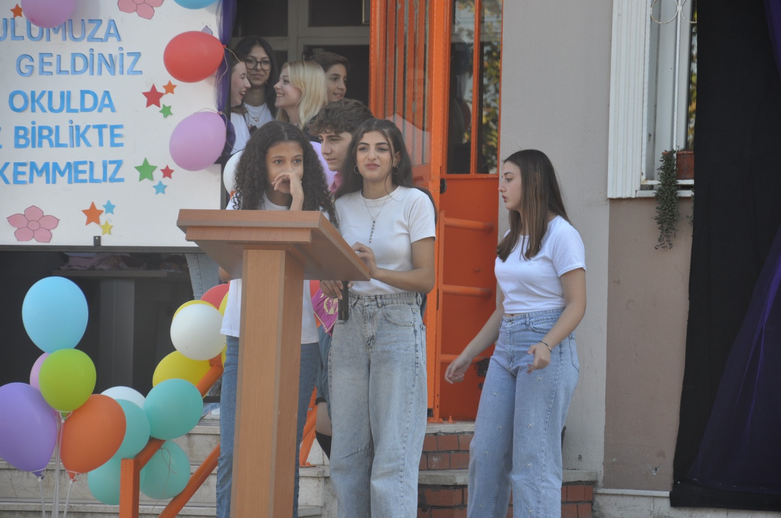 C8304B38 A429 4Fbc A2De B2E368Cd050C