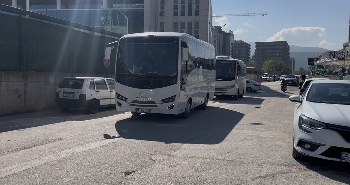 Chp’li Eski Başkan Ve 21 Şüpheli Adliyeye Sevk Edildi (2)