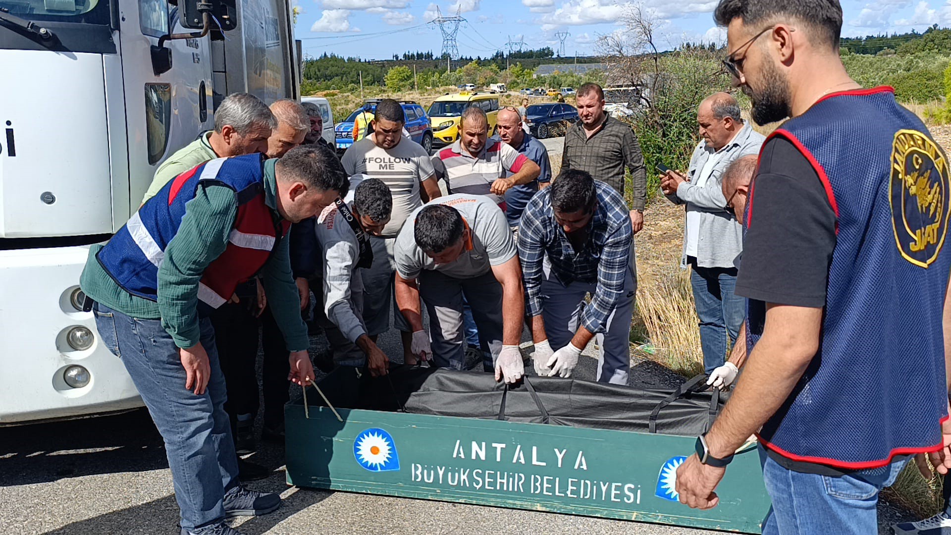 Çöp Kamyonunda Kan Donduran Cinayet Video Paylaştıktan Bir Gün Sonra Arkadaşını Öldürdü (7)