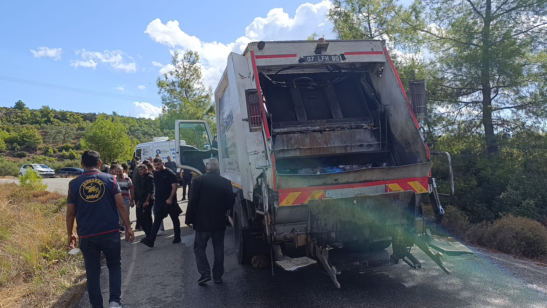Çöp Kamyonunda Kan Donduran Cinayet Video Paylaştıktan Bir Gün Sonra Arkadaşını Öldürdü (8)