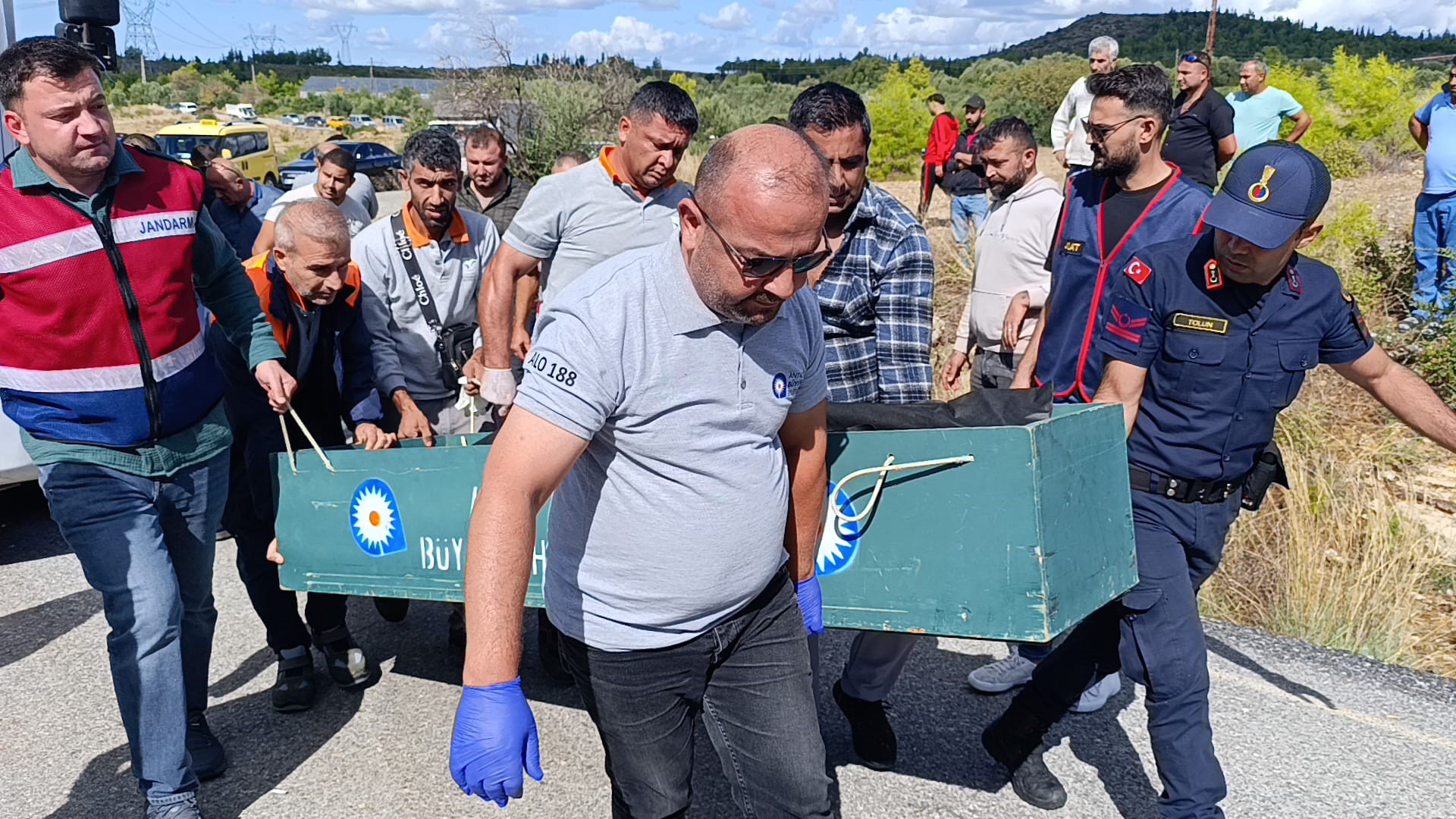 Çöp Kamyonunda Kan Donduran Cinayet Video Paylaştıktan Bir Gün Sonra Arkadaşını Öldürdü (9)