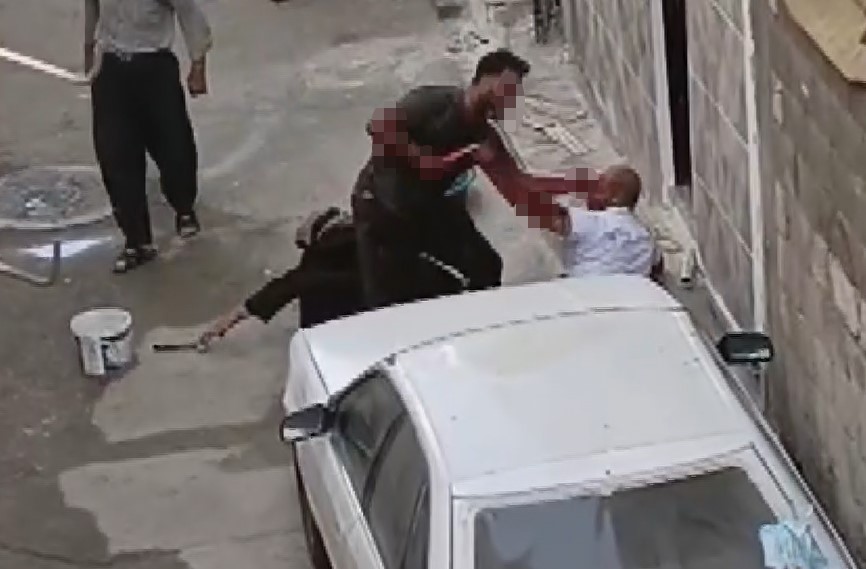 Dehşet Verici Anlar Kamerada Kardeşini Defalarca Bıçakladı, “Deli Değilim” Dedi (7)