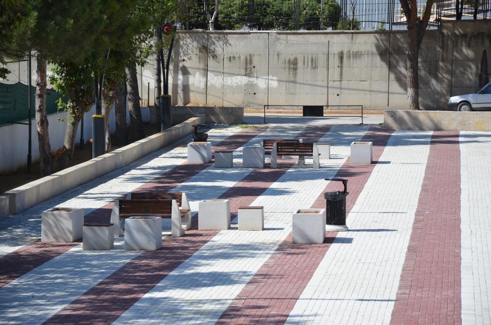 Demircide Sosyal Etkinlik Alanina Merhum Milletvekili Abdullah Akarsunun Adi Verildi (1)