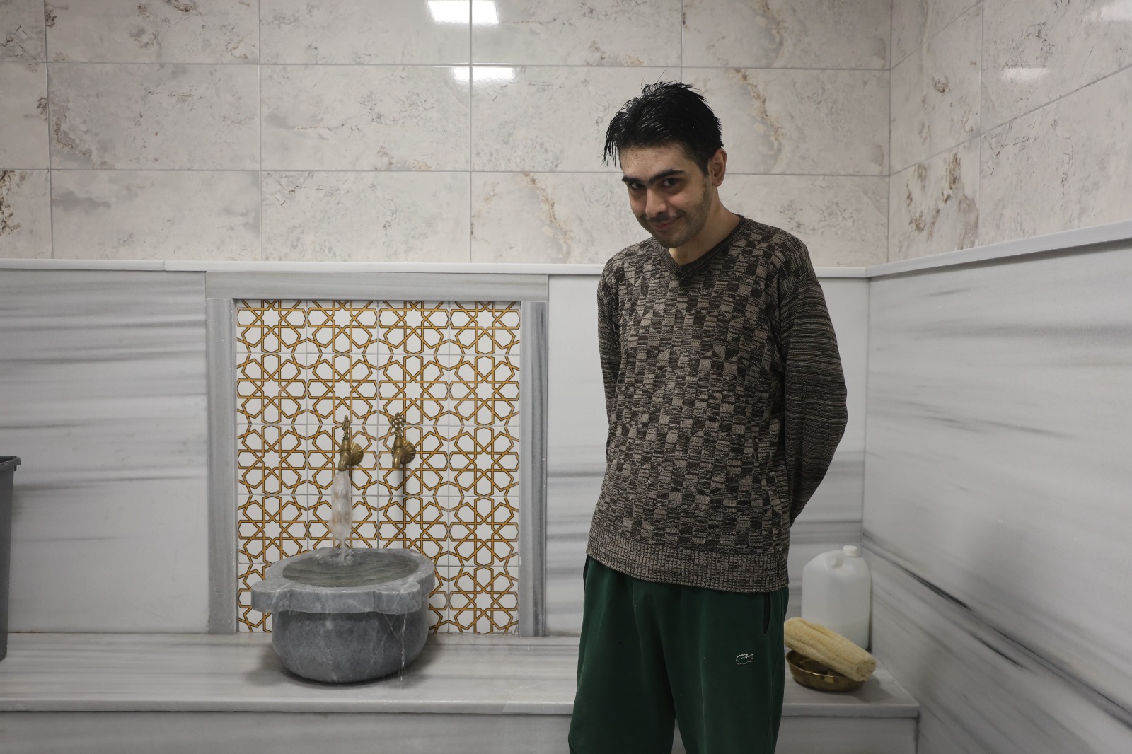 Deprem Mağduru Genç, 3 Yıl Sonra Hayata Ilk Adımı Attı! Hamam, Tıraş Ve Ilk Dışarı Çıkış… İşte Barış’ın Yeni Hali (9)