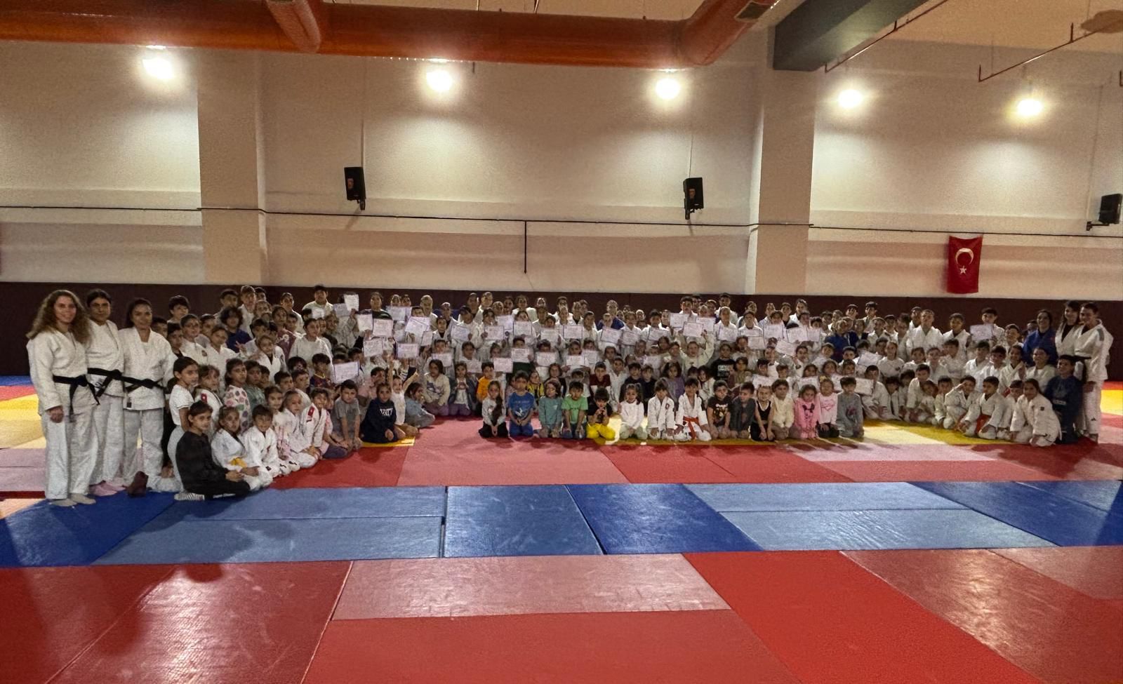 E2F6F247 B6E3 4A4F Bde4 023529A7Caaf