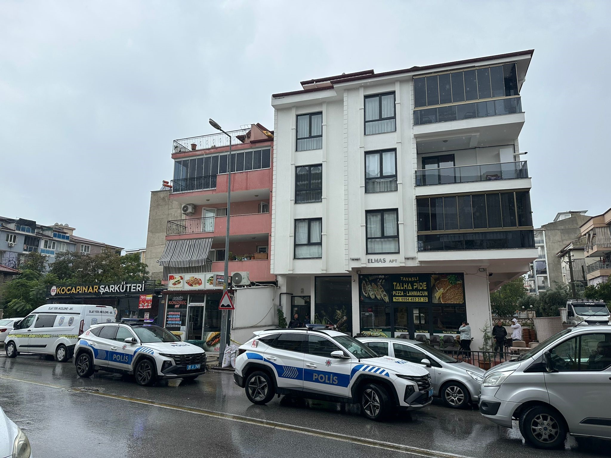 Endişeyle Gittiler, Acıyla Döndüler Evinde Asılı Halde Bulundu (3)