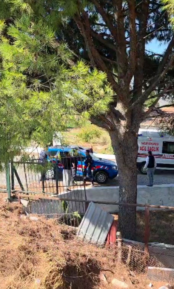 Fabrika Bahçesinde Silahlı Dehşet Husumetli Olduğu Iki Kişiyi Öldürdü (2)