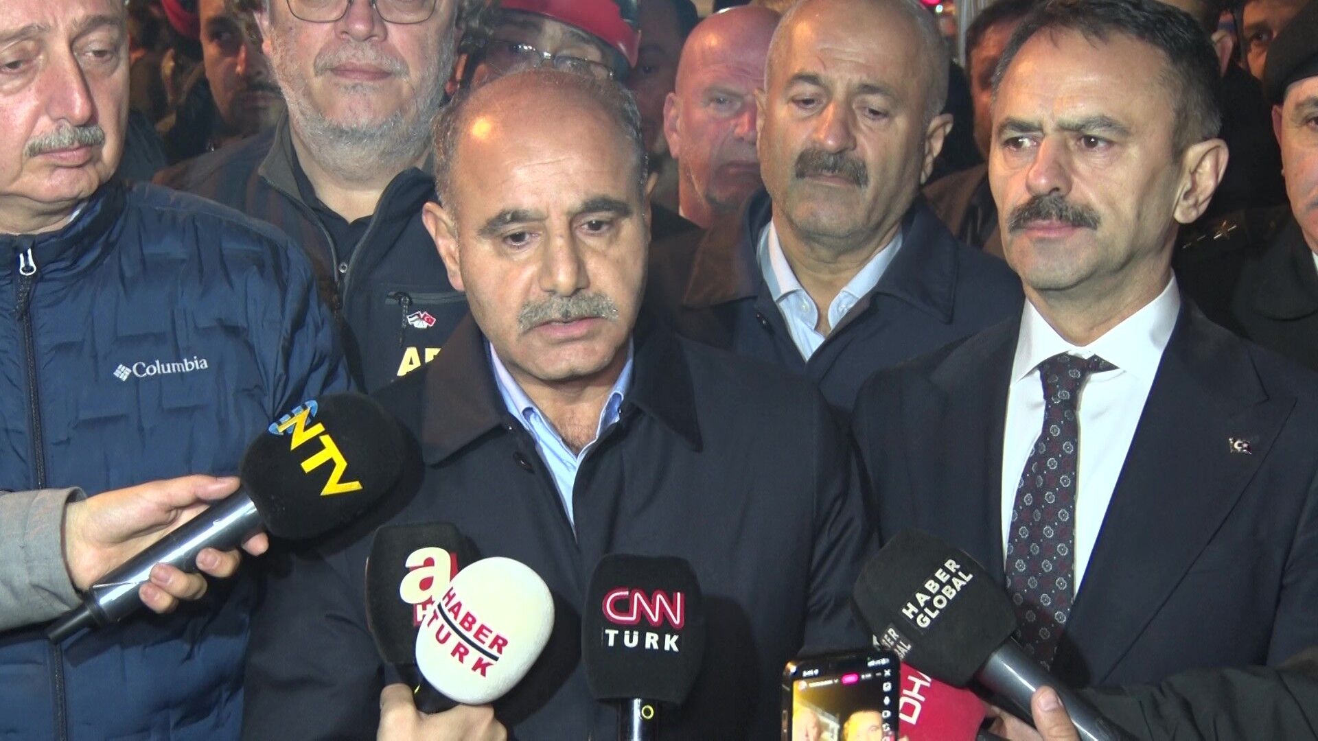 Facianın Ardından Kahreden Tablo Bilir Ailesi Enkaz Altında Yok Oldu (8)