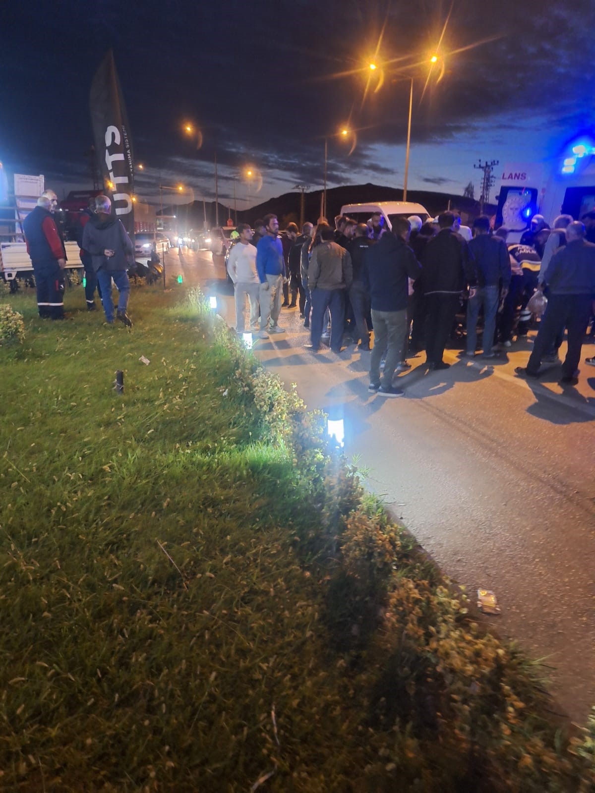 Feci Kaza Mahalleyi Yasa Boğdu İhtiyaç Sahiplerine Destek Olan Gardiyan Emeklisi, Trafiğin Kurbanı Oldu (3)