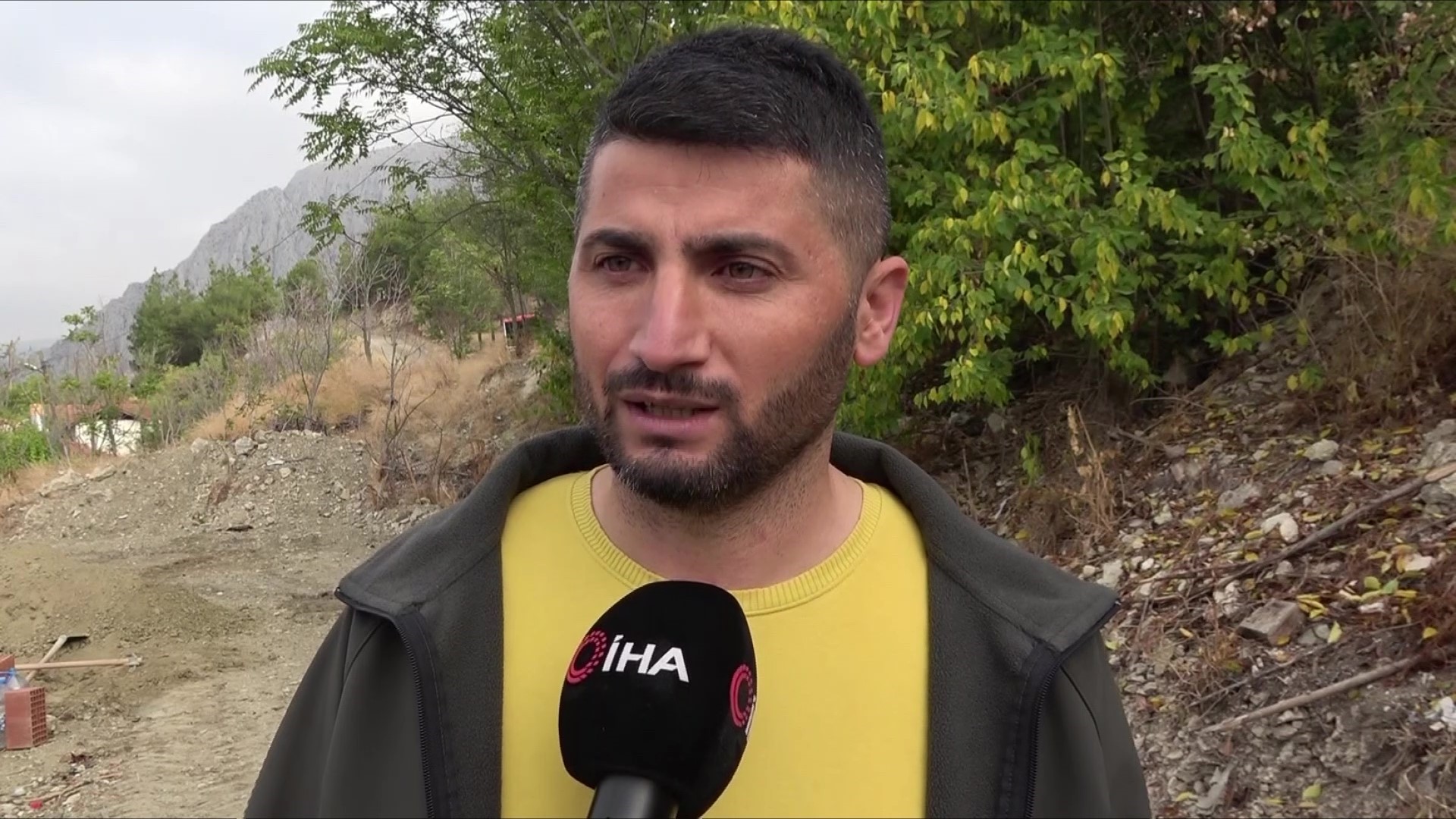 Feci Kaza Mahalleyi Yasa Boğdu İhtiyaç Sahiplerine Destek Olan Gardiyan Emeklisi, Trafiğin Kurbanı Oldu (5)