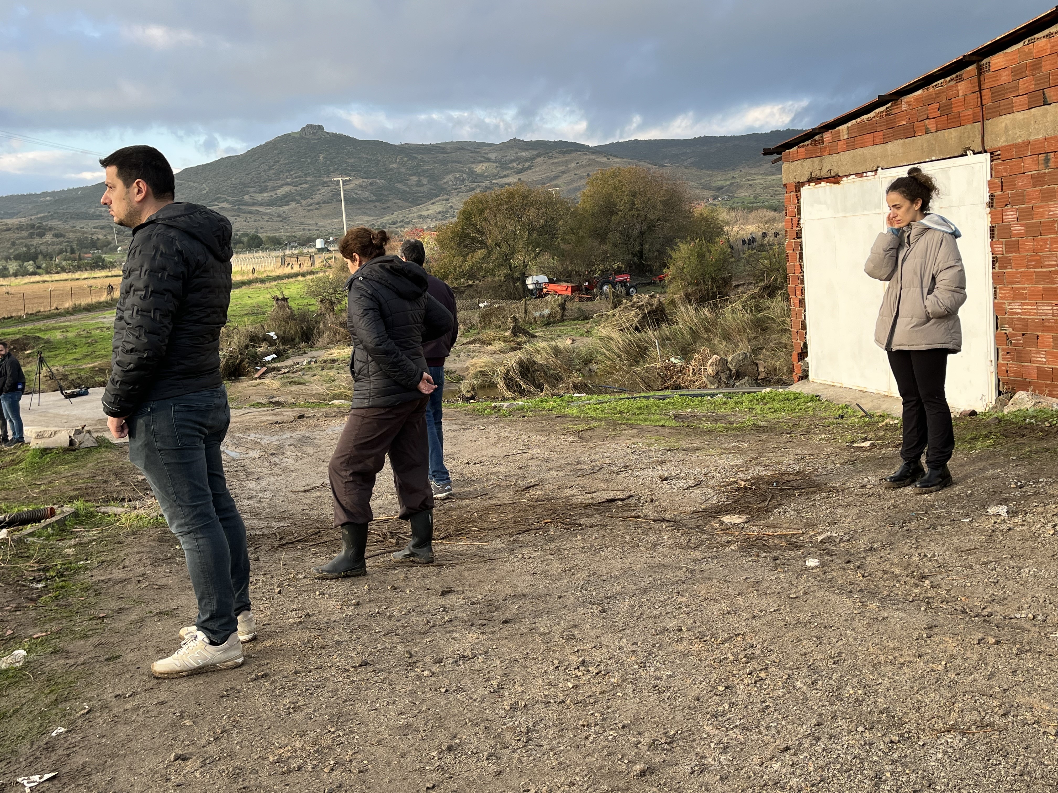 Foça’da Sel Felaketi Kızıyla Telefonda Görüşürken Sel Sularına Kapılan Yaşlı Adam Için Seferberlik (4)