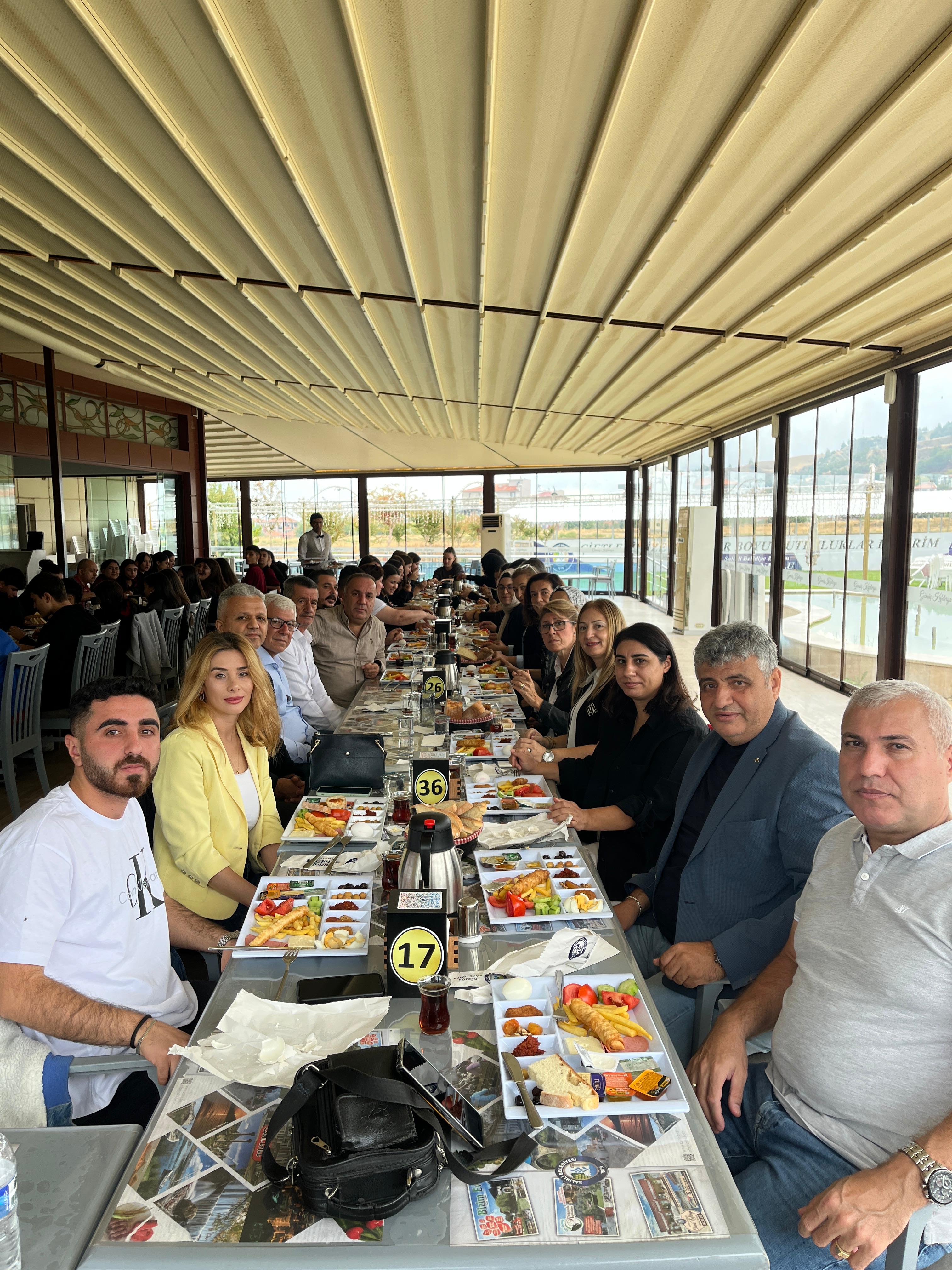 Geleceğin Finansçıları, Mesleğin Ustalarıyla Aynı Sofrada (4)