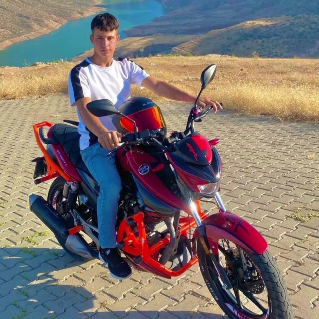 Genç Yaşında Ölüm… Kontrolden Çıkan Motosiklet Can Aldı (2)