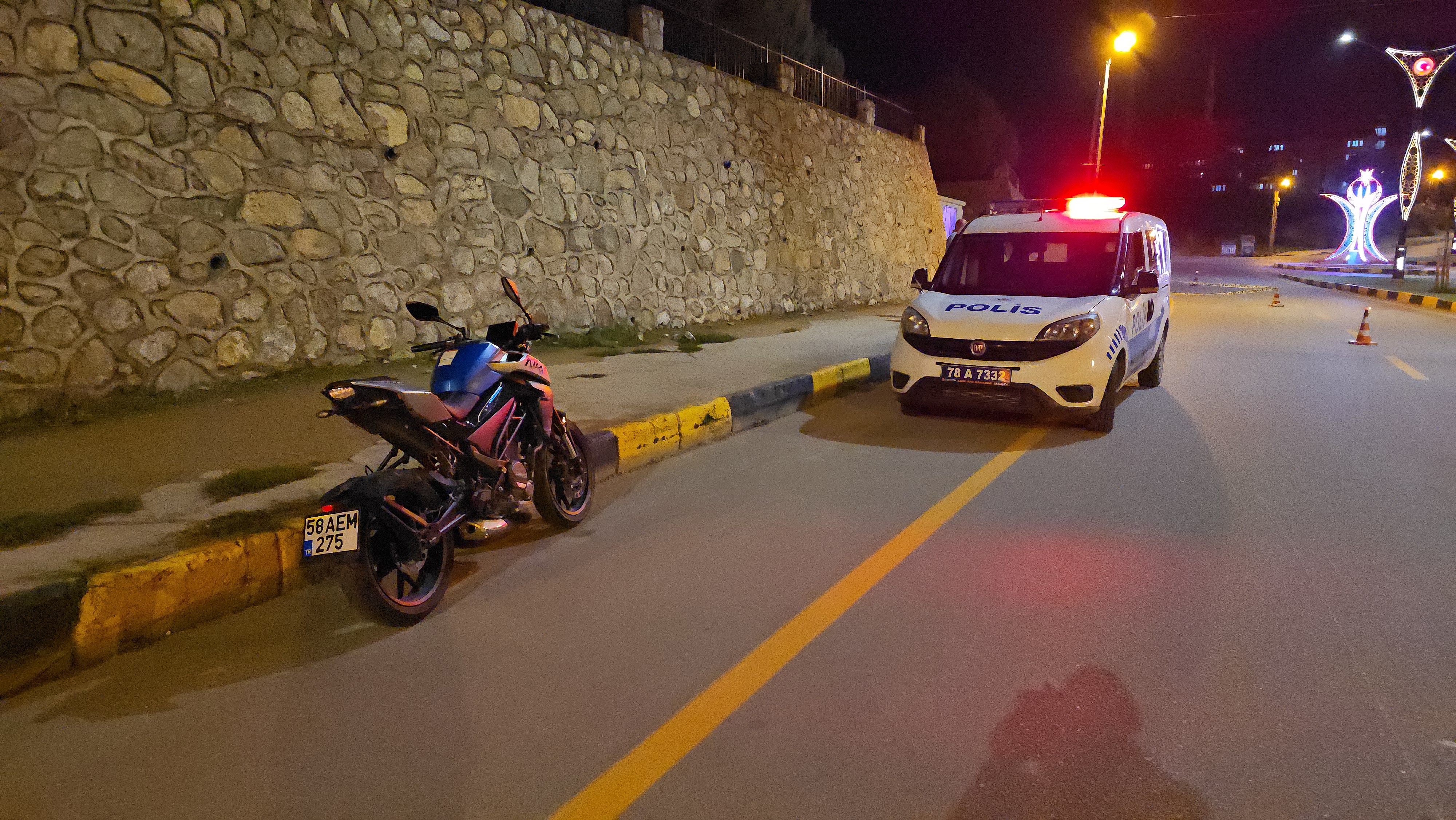 Genç Yaşta Acı Son Kaldırıma Çarpan Motosiklet Metrelerce Sürüklendi, Bir Genç Öldü (2)