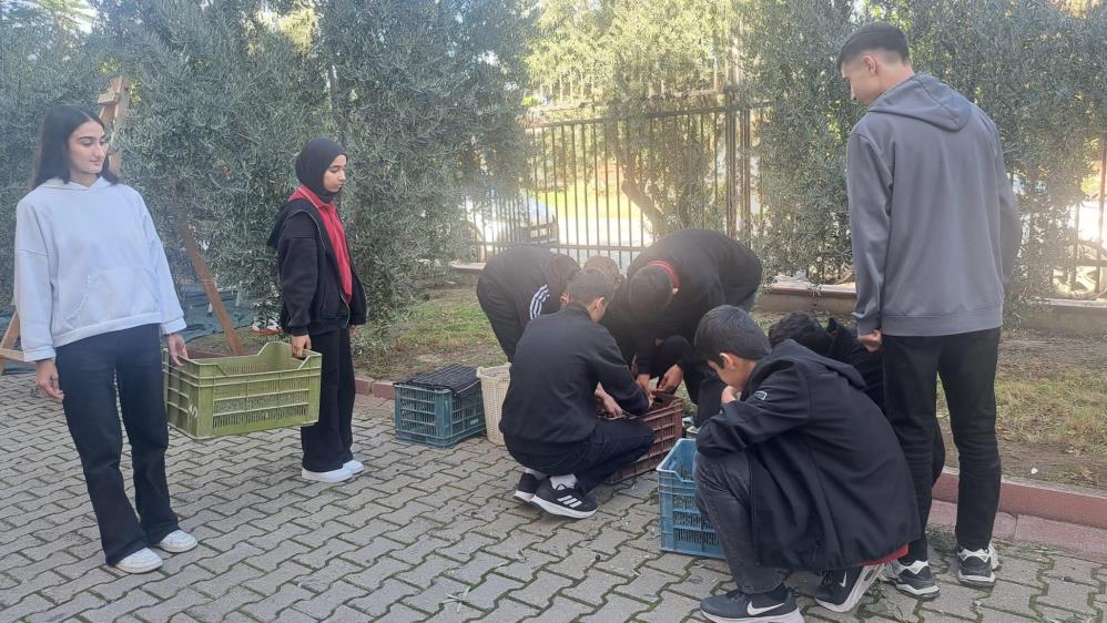 Gölmarmara Öğrenci̇ler Zeyti̇n (3)