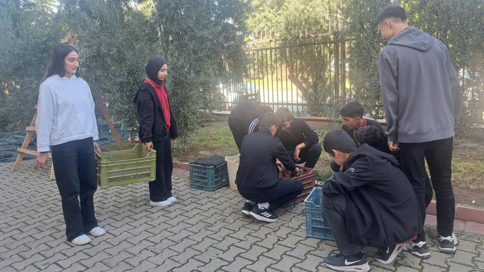 Gölmarmara Öğrenci̇ler Zeyti̇n (4)