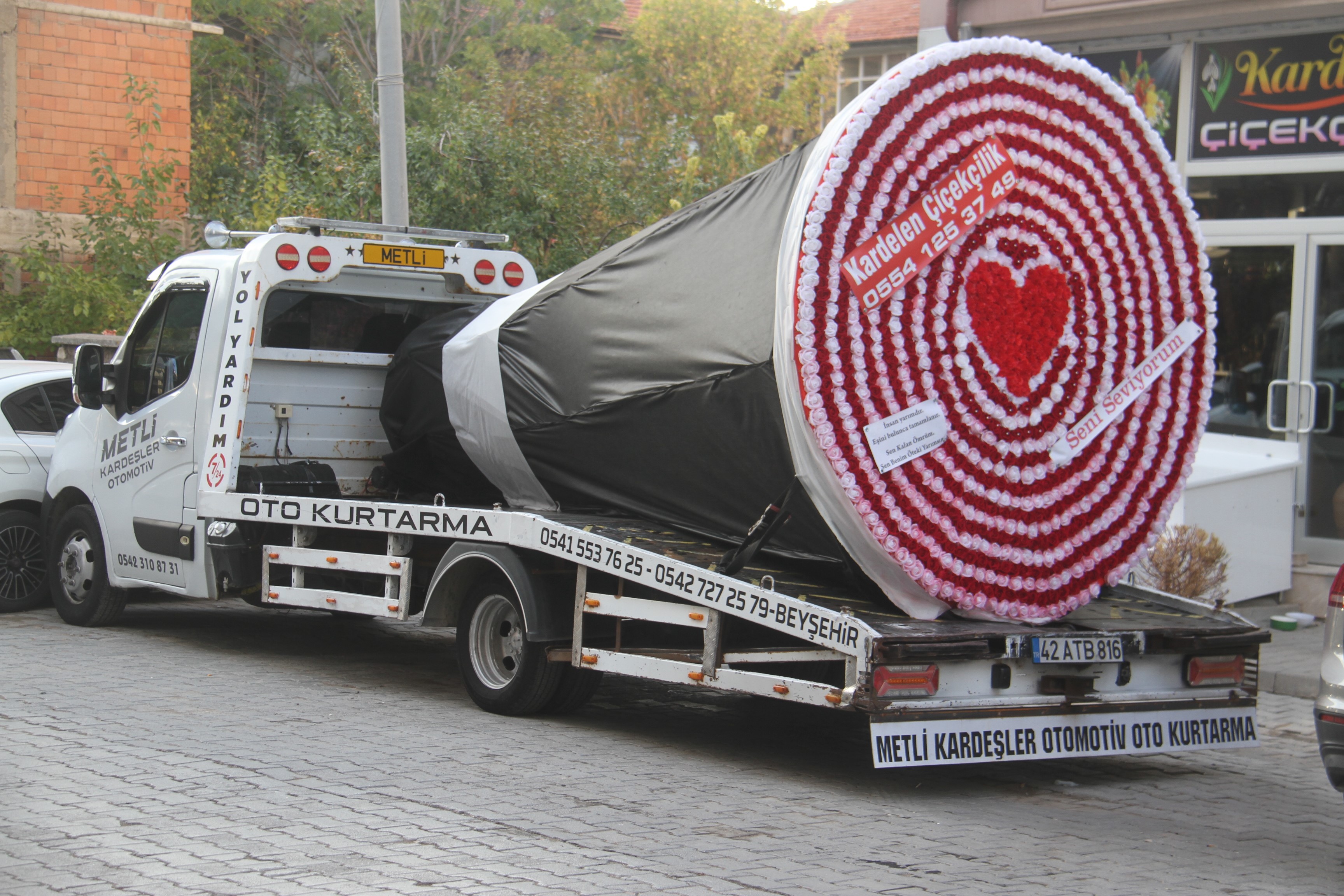 Gören Bir Daha Baktı Çekici Değil Sanki Çiçek Bahçesi (5)