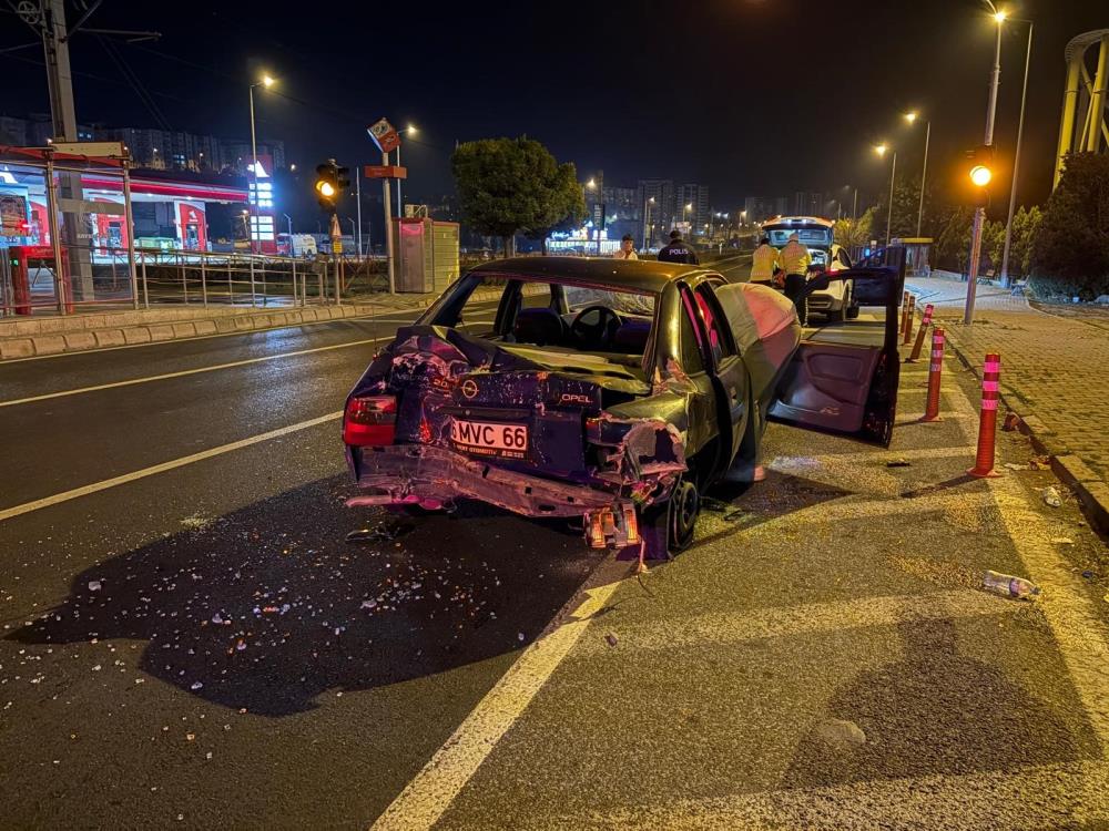 Hem Ehliyetsiz Hem Alkollu Kazadan Sonra Sasirtan Sozler Beni Alin Birakmayin (3)