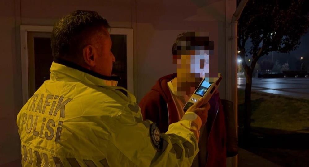 Hem Ehliyetsiz Hem Alkollu Kazadan Sonra Sasirtan Sozler Beni Alin Birakmayin (4)