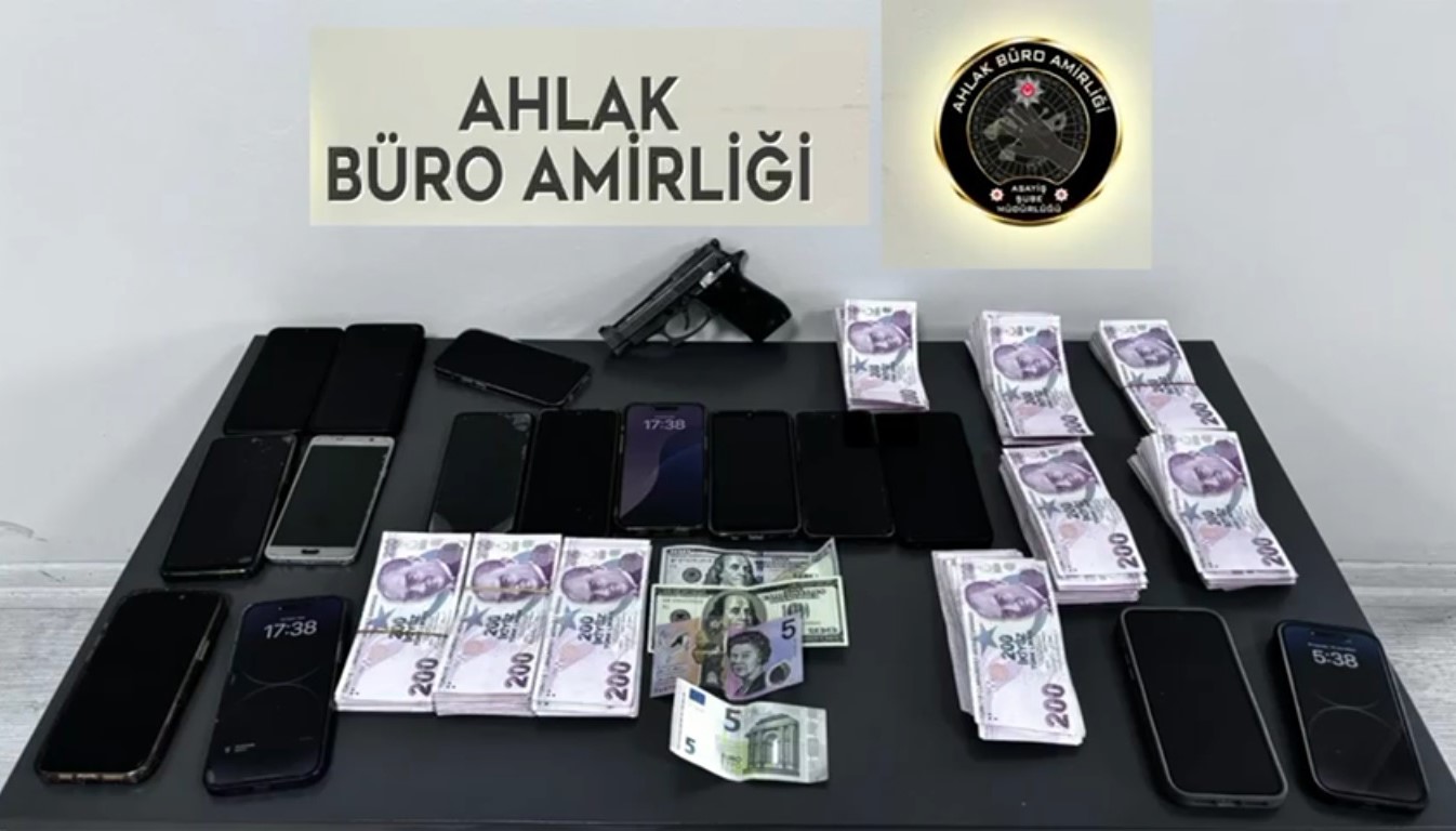 İnternet Üzerinden Fuhuş Ağı Kuran 4 Kişi Yakalandı 11’I Yabancı 19 Kadın Kurtarıldı (2)