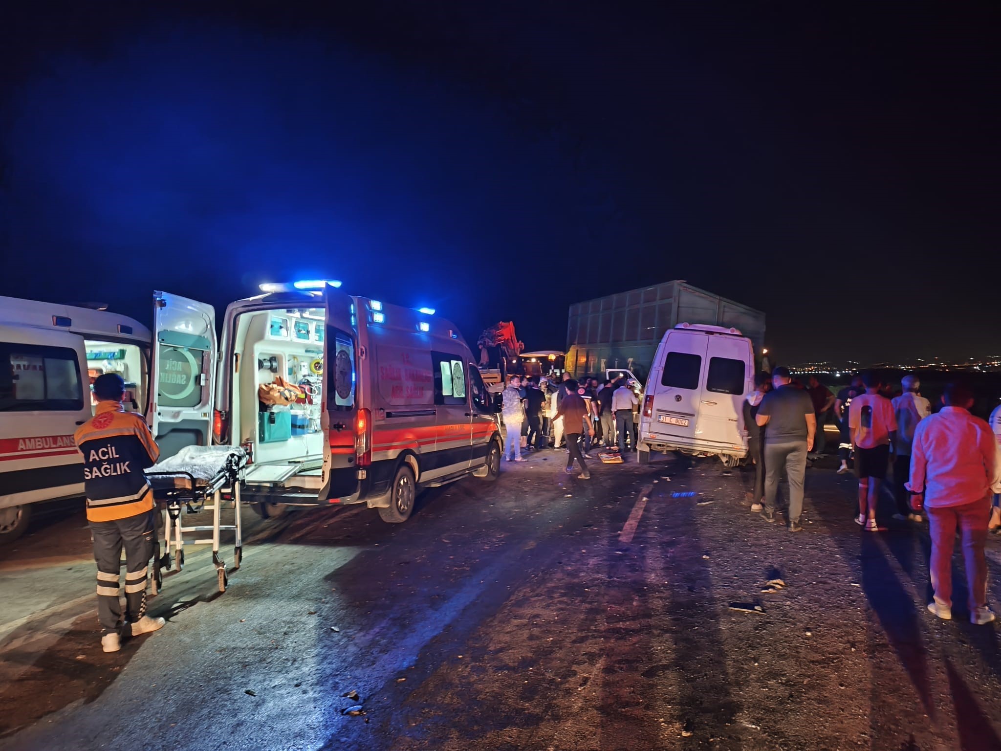 İşçi Servisi Kazasında Acı Bilanço 17 Yaşındaki Fatma 7 Günlük Mücadeleye Yenildi (5)