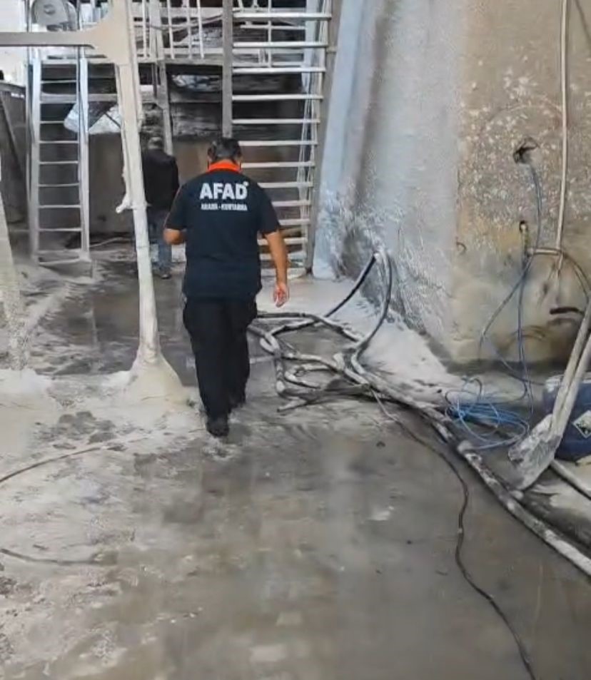 İşçiler Zehirlendi, Fabrikada Panik Afad Ve Sağlık Ekipleri Seferber Oldu (3)