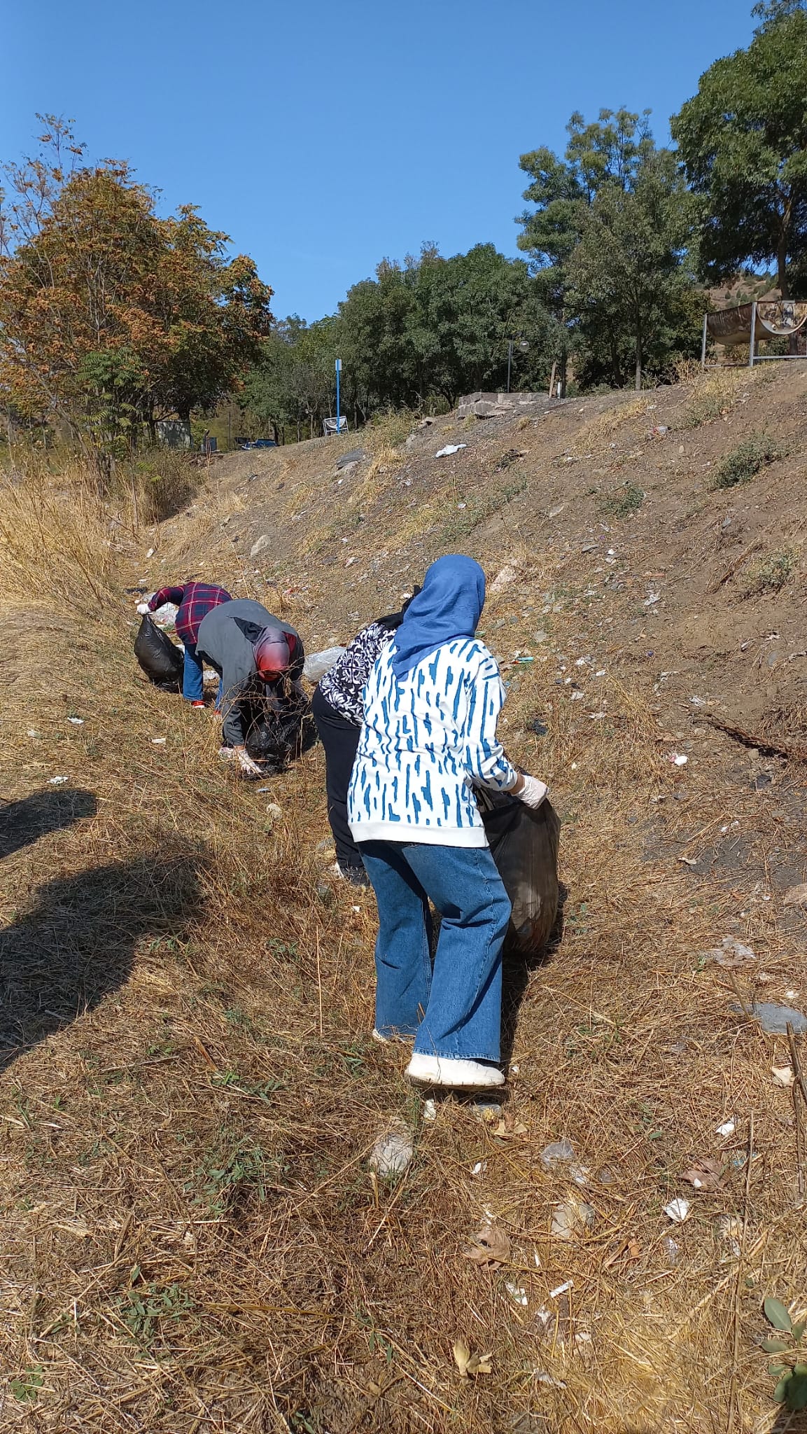 Kadınlar Çöp (1)-1