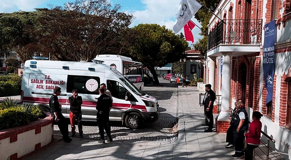 Kalpleri Sizlatan Goruntu Babasi Gelip Alacak Diyerek Birakti Bir Saat Boyunca Sessizc (1)-1