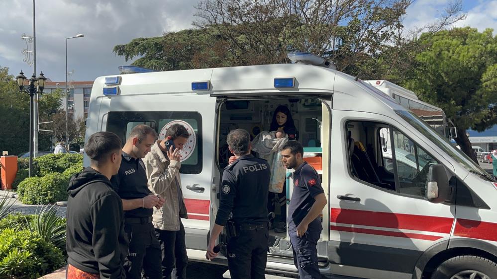 Kalpleri Sizlatan Goruntu Babasi Gelip Alacak Diyerek Birakti Bir Saat Boyunca Sessizc (2)