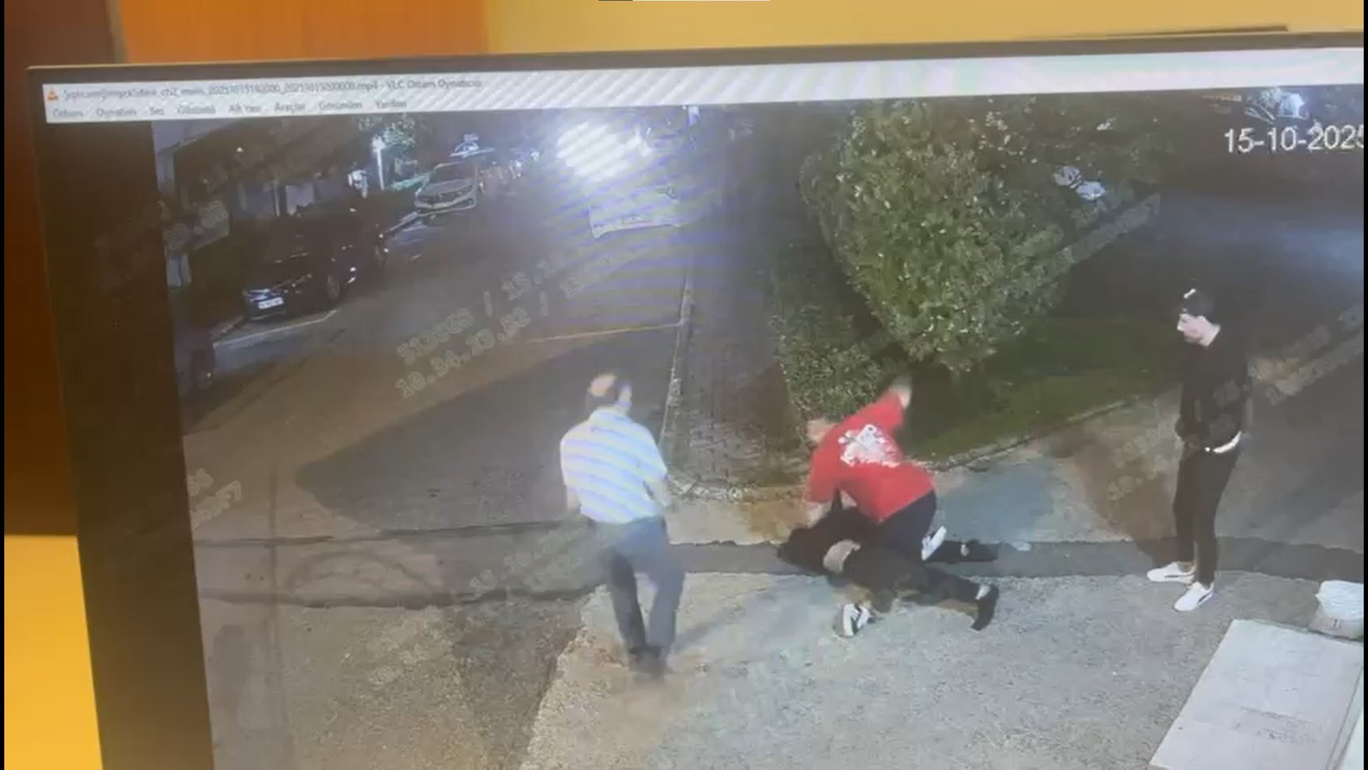 Kan Donduran Anların Görüntüsü Ortaya Çıktı! Eski Sevgilisini Boğazından Ve Göğsünden Bıçakladı! (3)