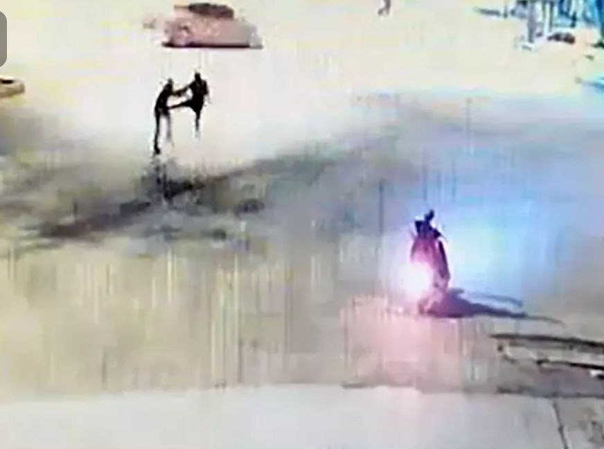 Kan Donduran Görüntüler Ortaya Çıktı! Aşk Üçgeni Kanla Bitti Eski Sevgilinin Erkek Arkadaşı Tarafından Öldürüldü (2)