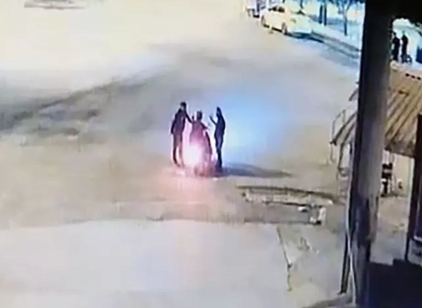 Kan Donduran Görüntüler Ortaya Çıktı! Aşk Üçgeni Kanla Bitti Eski Sevgilinin Erkek Arkadaşı Tarafından Öldürüldü (4)