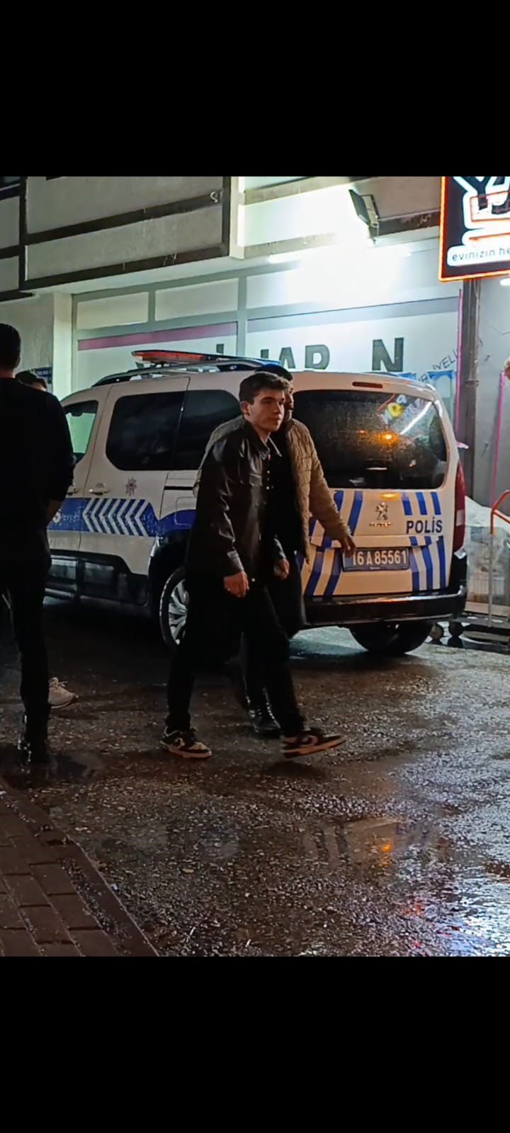 Kan Donduran Hesaplaşma 65 Yaşındaki Adamdan 15 Yaşındaki Gence Intikam Kurşunu (1)-2