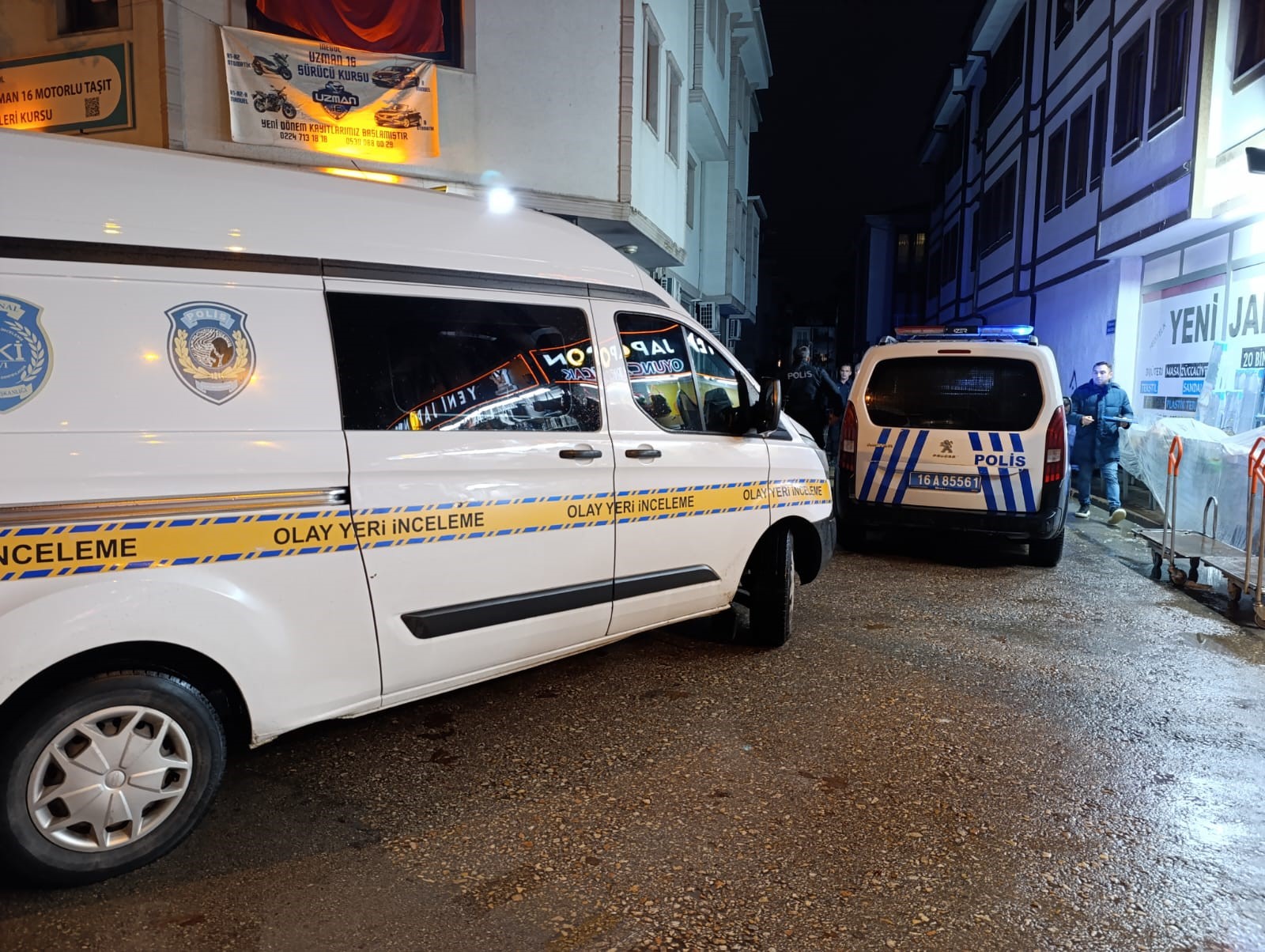 Kan Donduran Hesaplaşma 65 Yaşındaki Adamdan 15 Yaşındaki Gence Intikam Kurşunu (4)