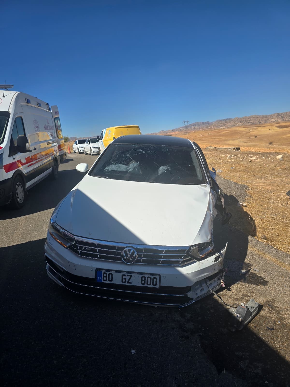 Kan Donduran Kaza! Araçlar Hurdaya Döndü, 8 Yaralı (2)