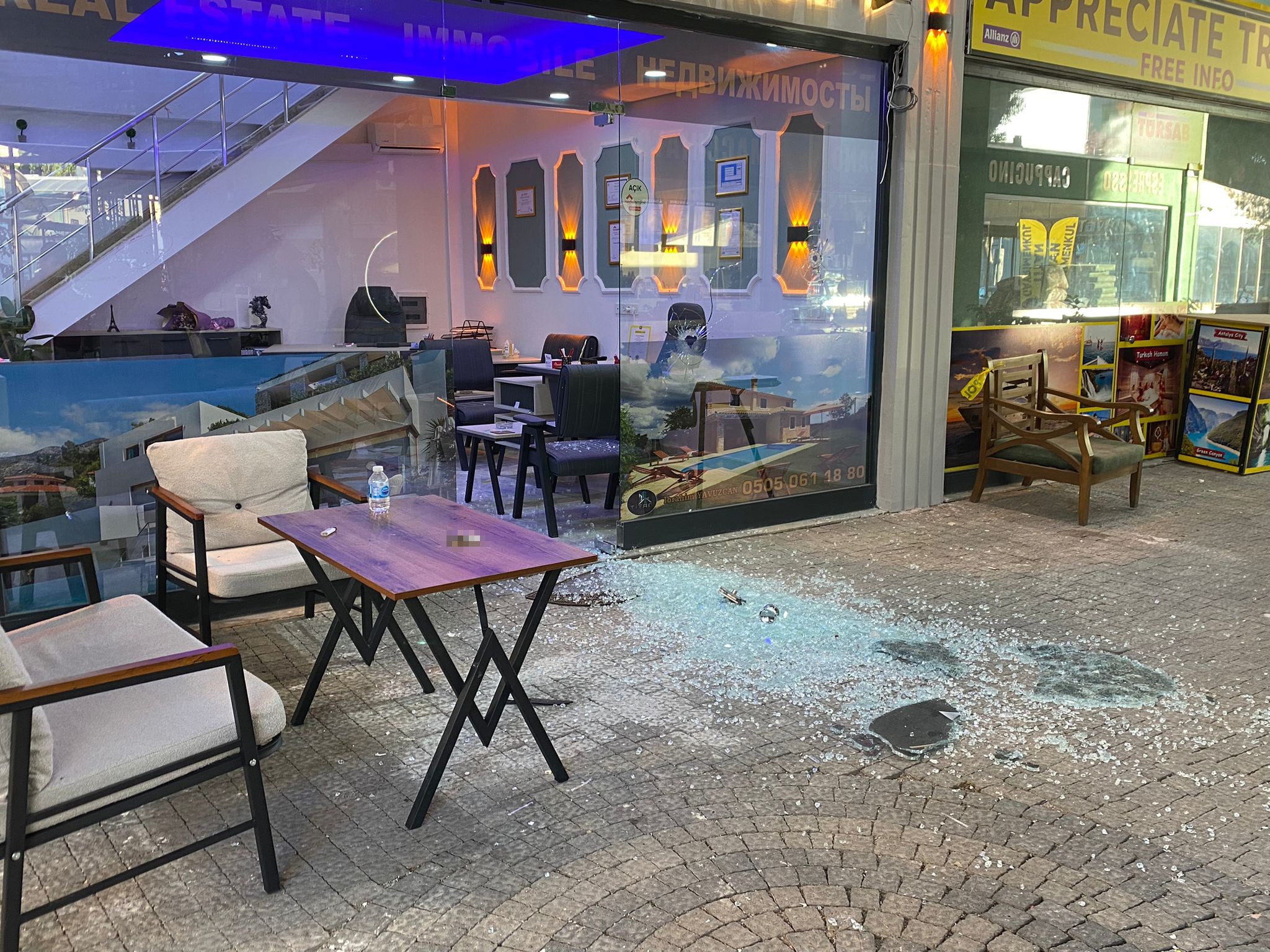 Kanlı Hesaplaşma Emlak Ofisinde Çıkan Kavgada 2 Kişi Hayatını Kaybetti (11)