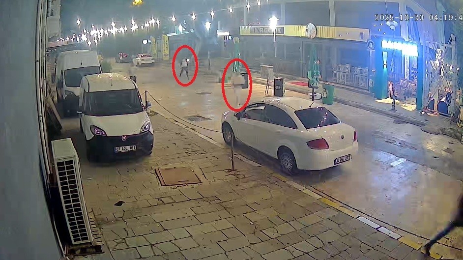 Kanlı Hesaplaşma Emlak Ofisinde Çıkan Kavgada 2 Kişi Hayatını Kaybetti (13)