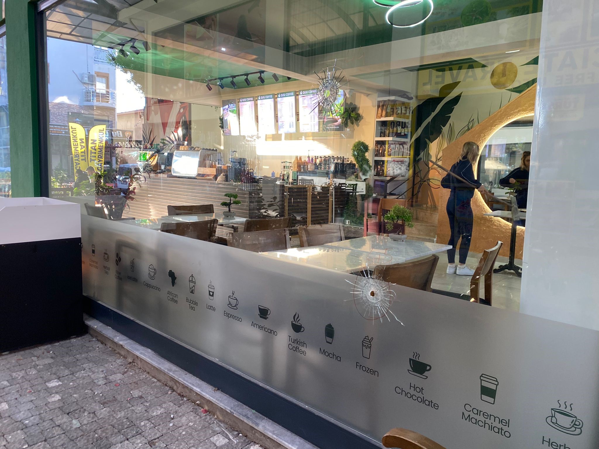 Kanlı Hesaplaşma Emlak Ofisinde Çıkan Kavgada 2 Kişi Hayatını Kaybetti (7)