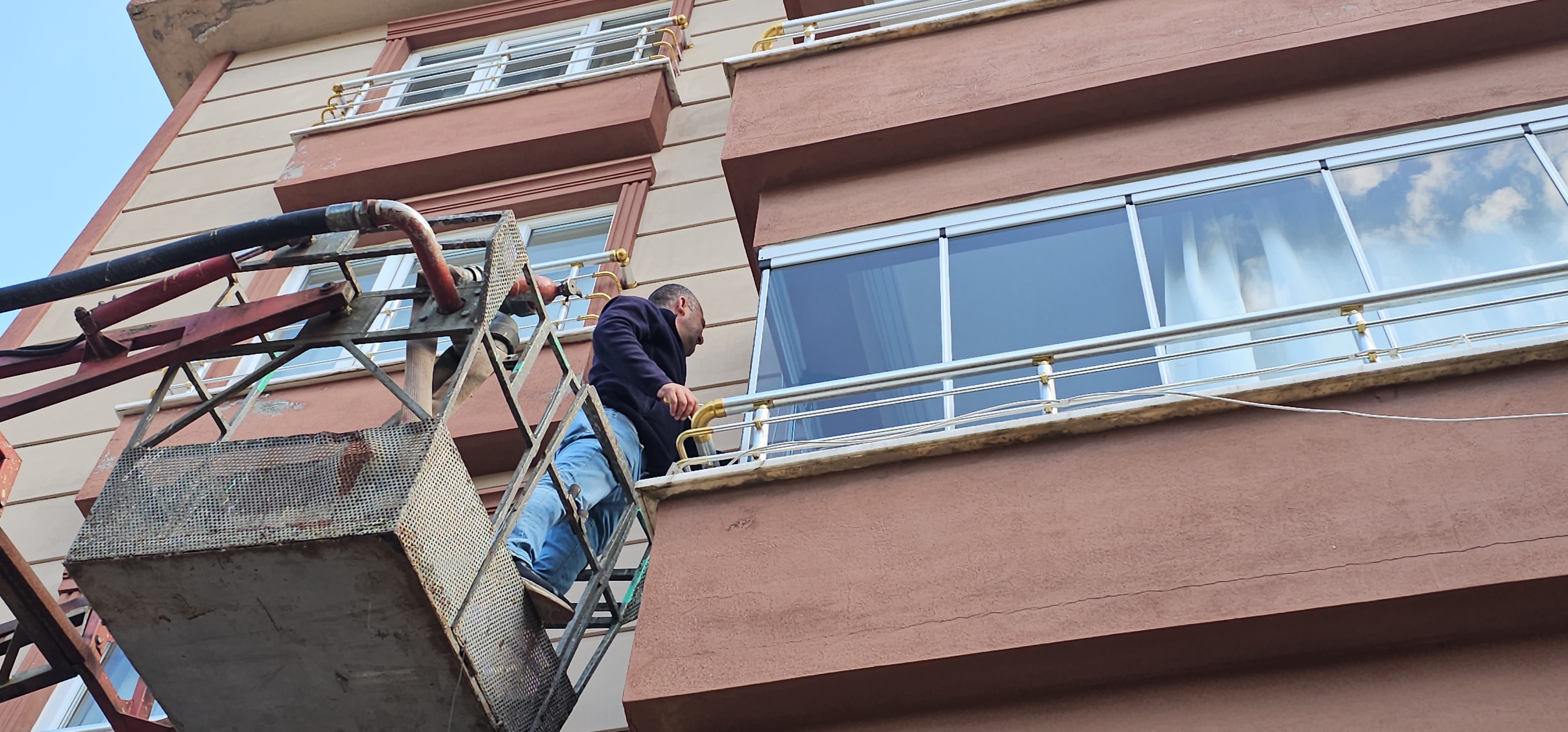 Kapısı Açılmayan Evden Acı Haber Yaşlı Kadının Cansız Bedeni Bulundu (2)