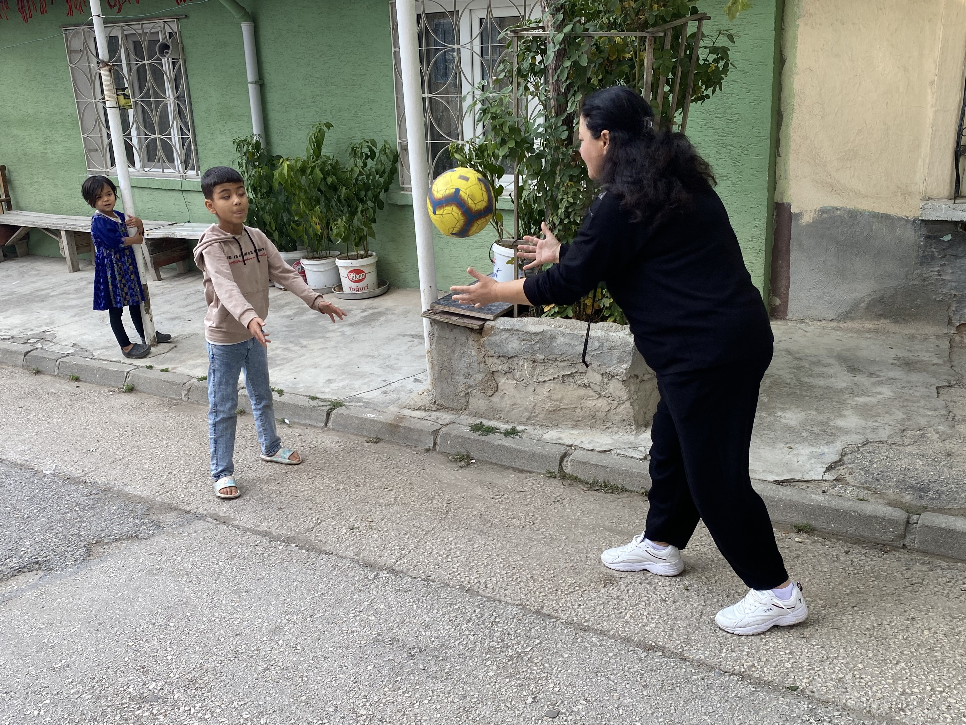 Kardeşlerin Mucizevi Dönüşü Görme Engelini Aşıp Yeni Bir Hayata Başladılar (3)