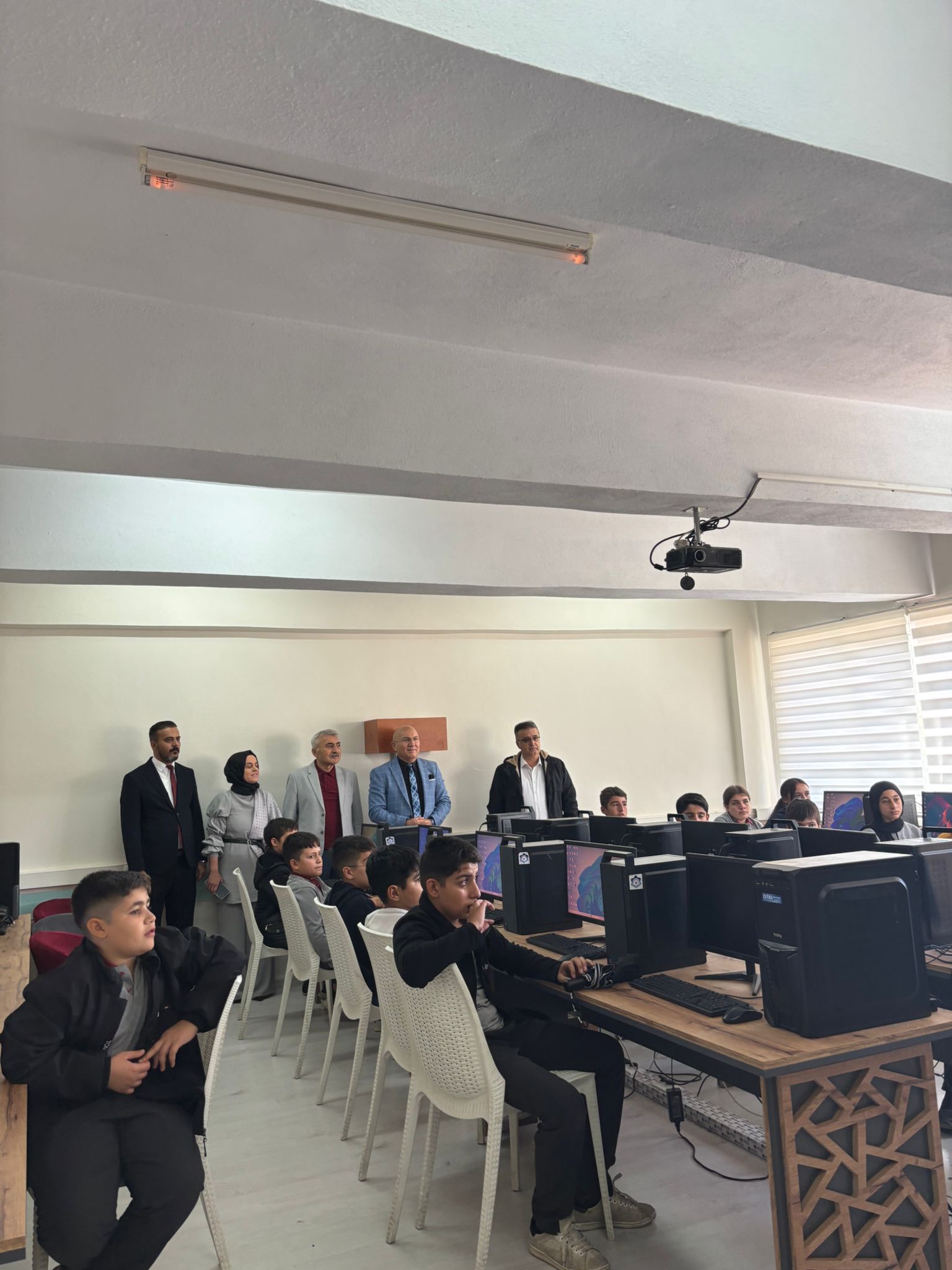 Kavaklidere Cok Programli Anadolu Lisesinden Atolyede 1 Gun Projesi (8)