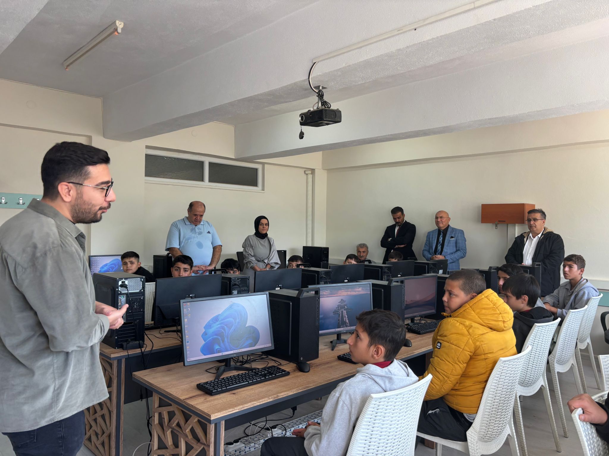 Kavaklidere Cok Programli Anadolu Lisesinden Atolyede 1 Gun Projesi (9)