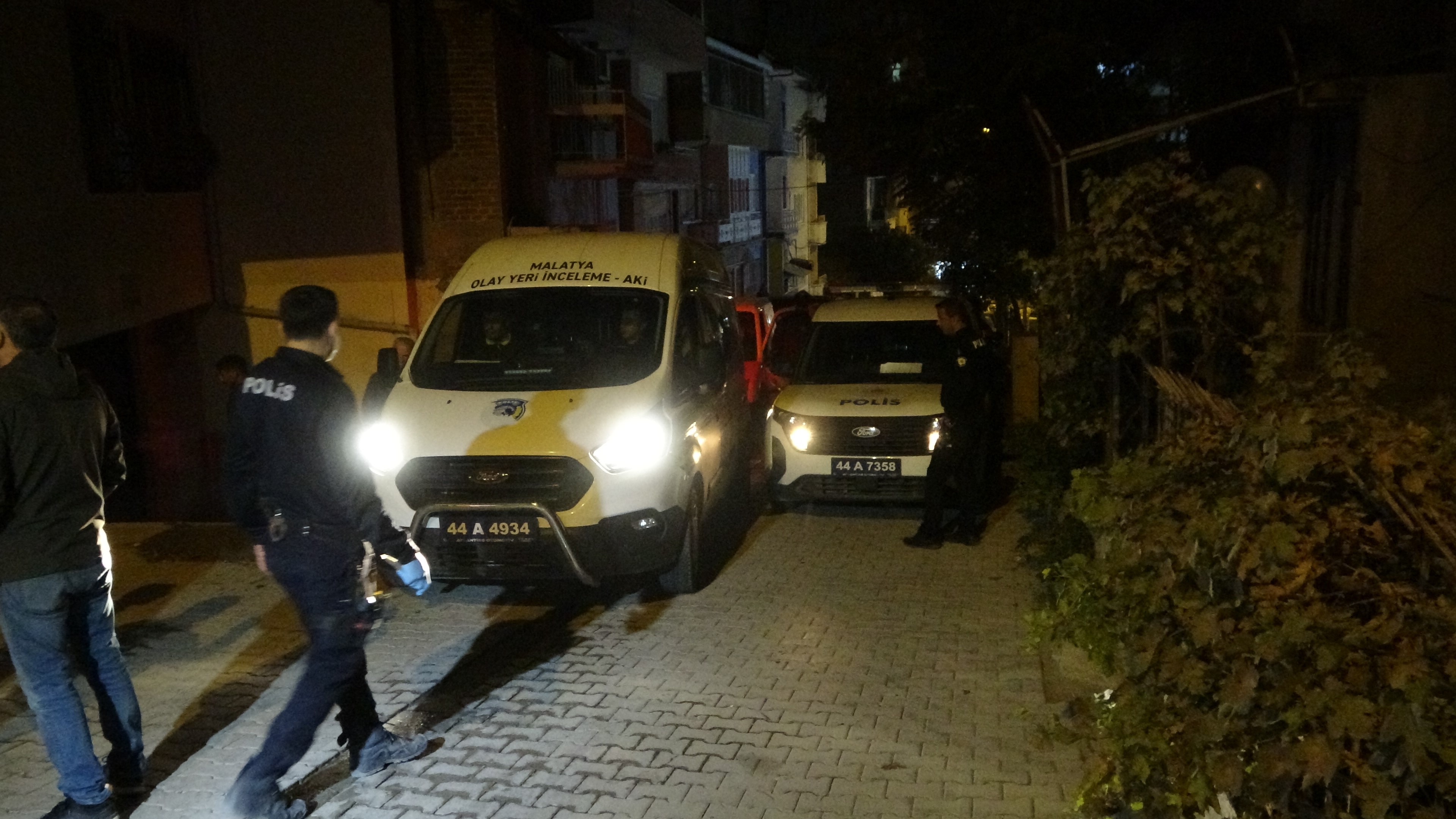 Kimse Fark Etmedi... Yaşlı Adamın Cansız Bedeni Evinde Bulundu (6)