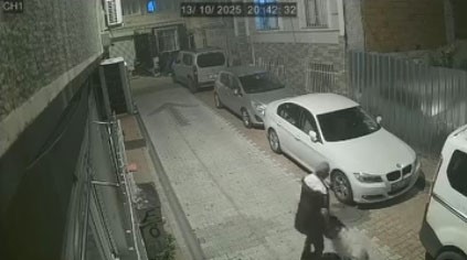 Kıskançlık Krizi Sokağı Savaş Alanına Çevirdi Kadını Dövüp Metrelerce Sürükledi, Dehşet Anları Kamerada (2)