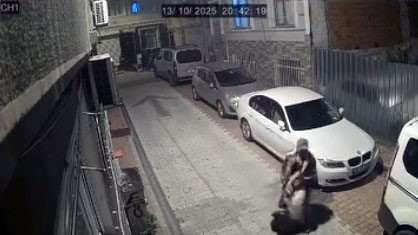 Kıskançlık Krizi Sokağı Savaş Alanına Çevirdi Kadını Dövüp Metrelerce Sürükledi, Dehşet Anları Kamerada (3)