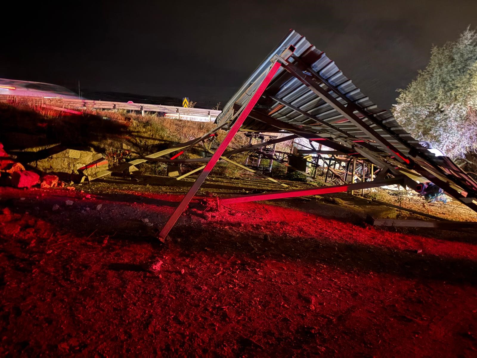 Korkunç Kaza! Takla Atan Otomobil Hurdaya Döndü; 1 Ölü, 2 Yaralı (2)