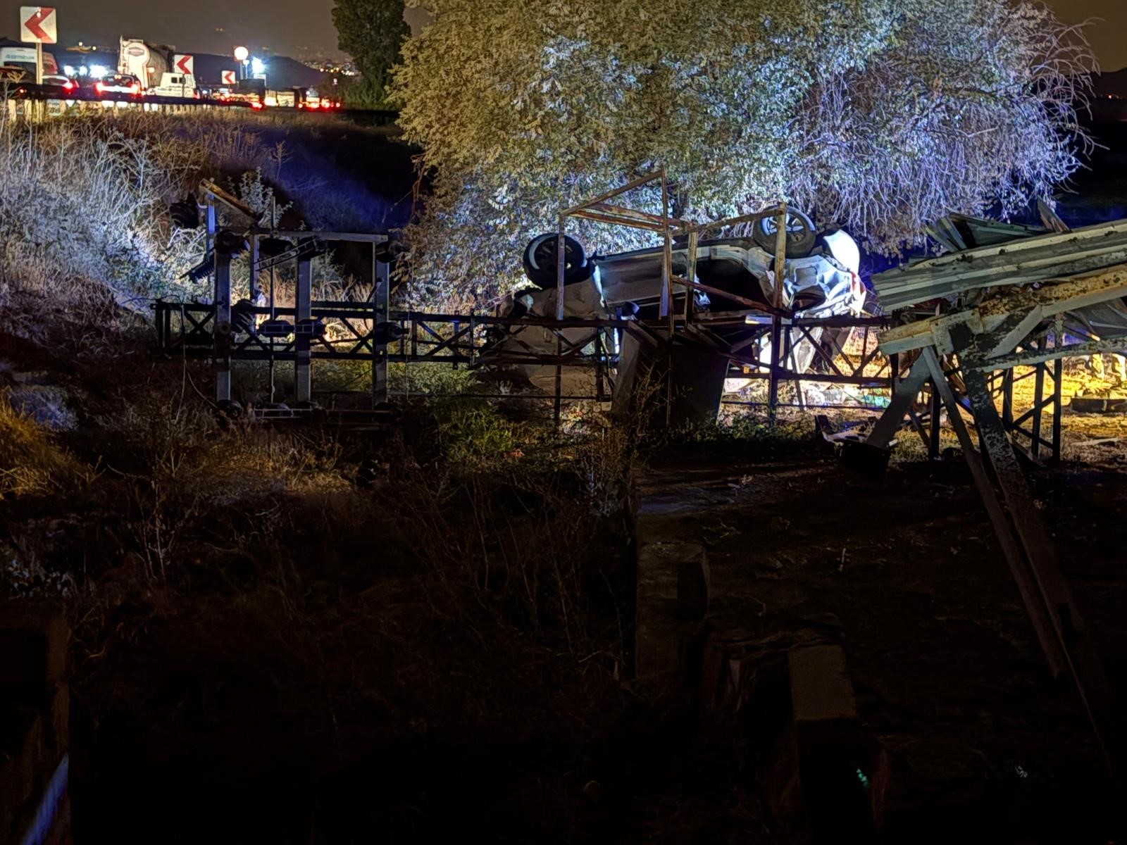 Korkunç Kaza! Takla Atan Otomobil Hurdaya Döndü; 1 Ölü, 2 Yaralı (3)