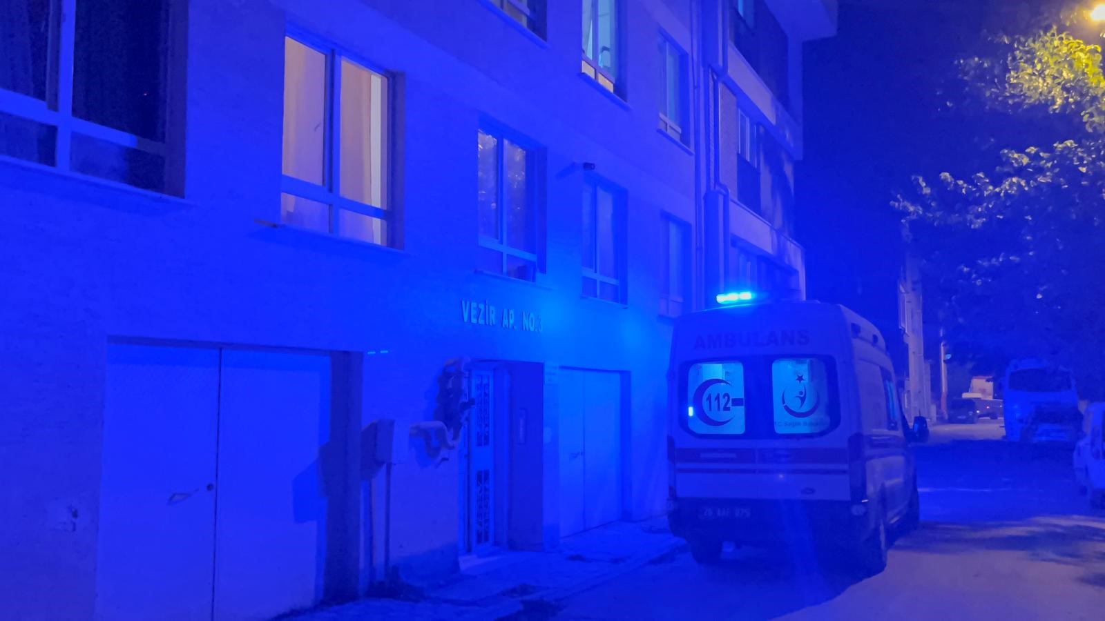 Korkunç Manzara! Kapıyı Çilingir Açtı, Yaşlı Adam Ölü Bulundu (3)